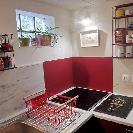 - Proche Gare Sncf & Bus *