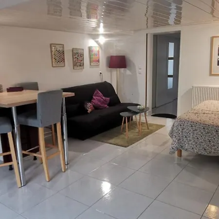 Apartament - Proche Gare Sncf & Bus