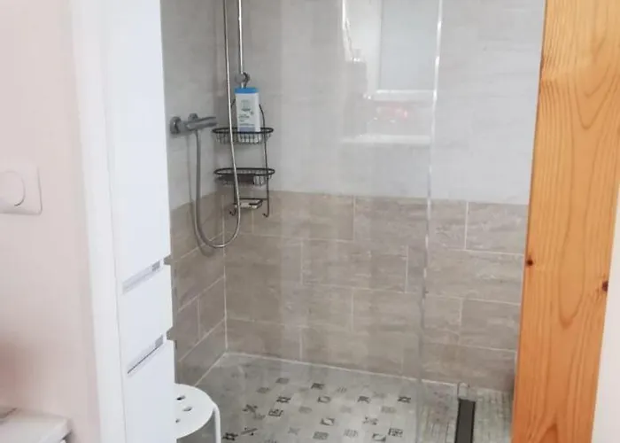 - Proche Gare Sncf & Bus